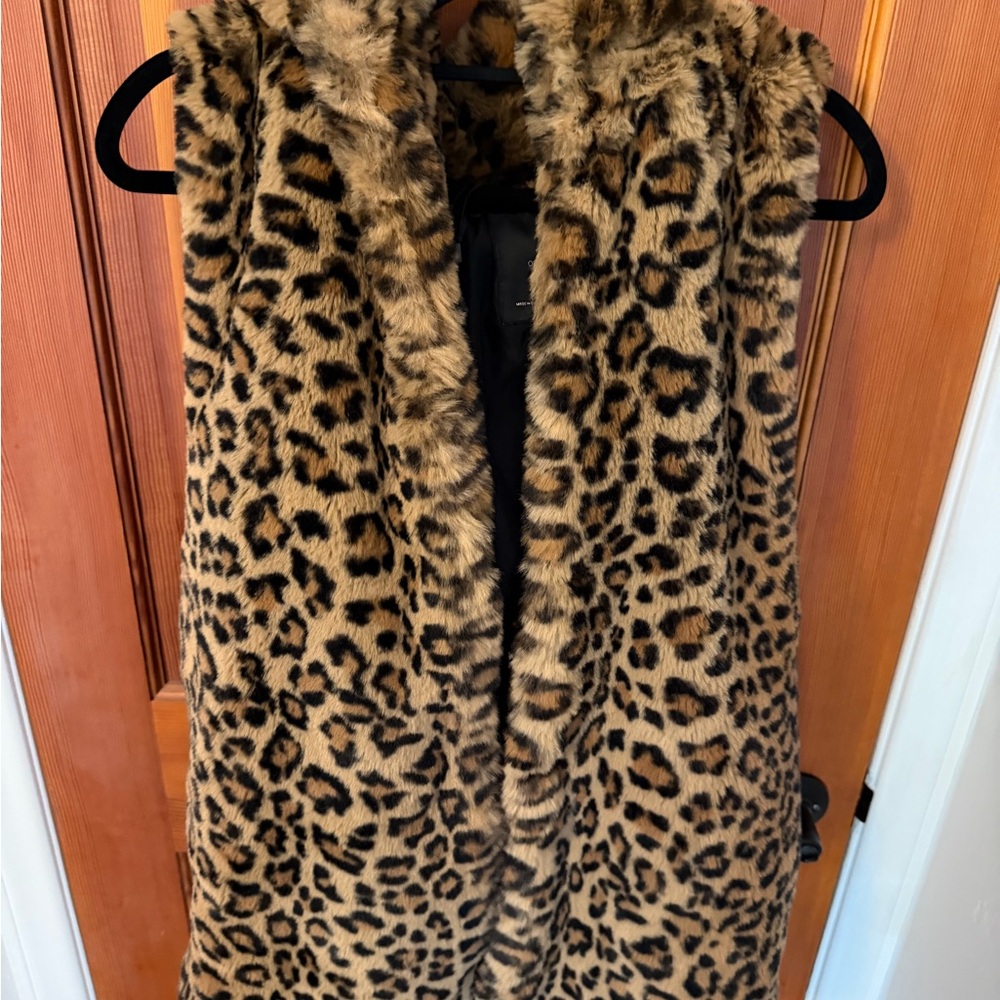 Zara Leopard Print Faux Fur Vest w Hoodie